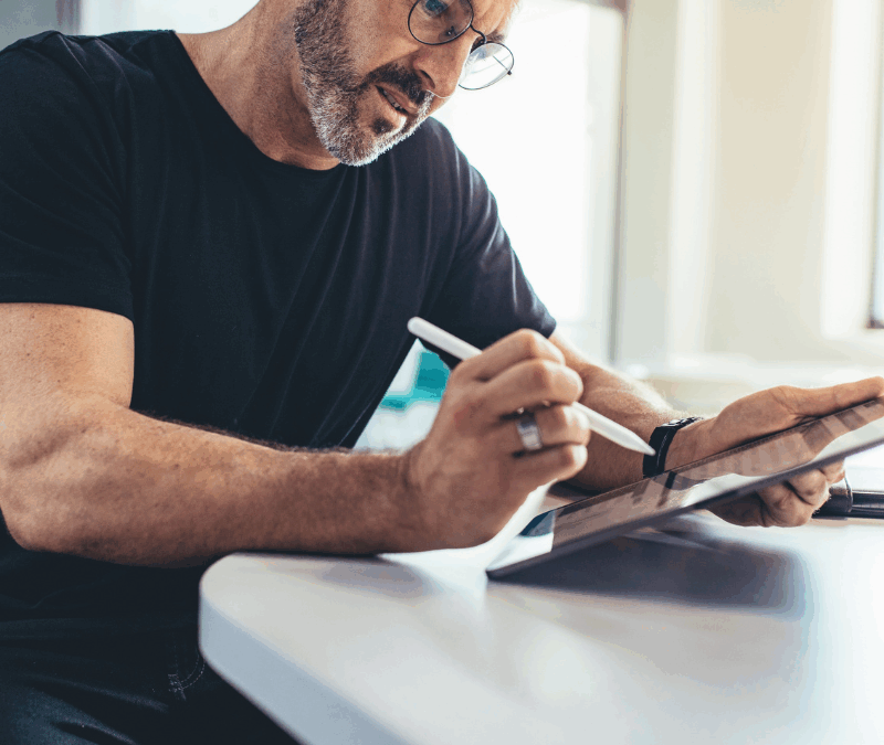 Pourquoi la plupart des entrepreneurs plafonnent (et comment briser leur plafond de verre)