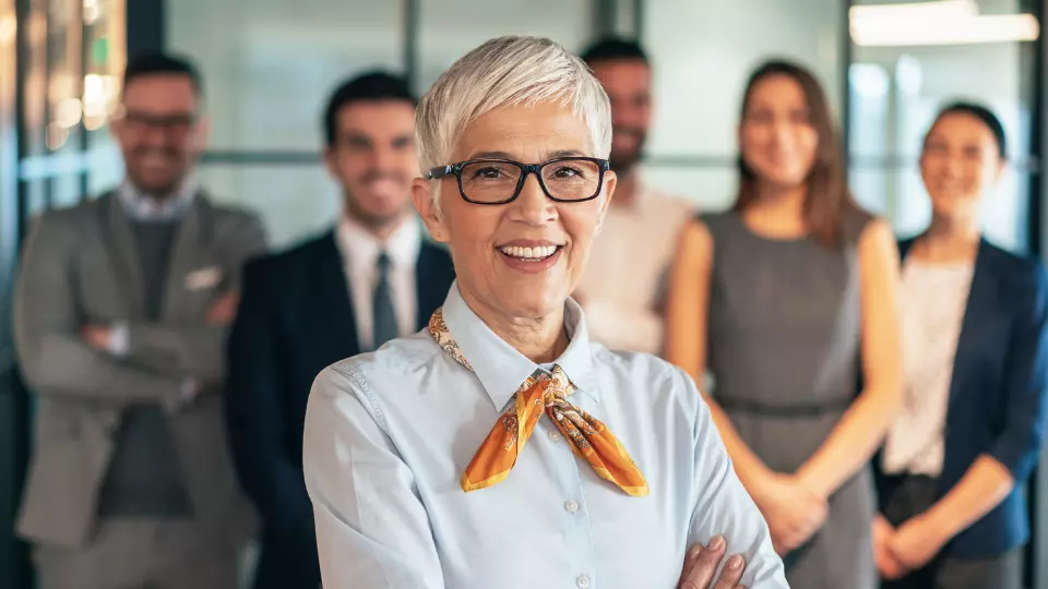 Comment les entrepreneurs et dirigeants peuvent sortir du piège d’être indispensables et créer un impact durable